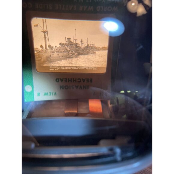 VTG Kaiser Diascop Mini 3 Slide Viewer With Authentic World War II Battle Histor - Picture 3 of 10